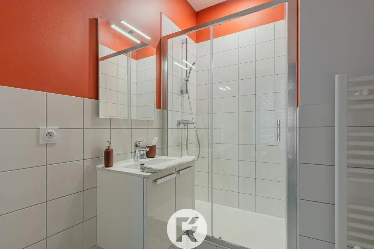 R'Apparts Le Palazzo Grenoble Apartment