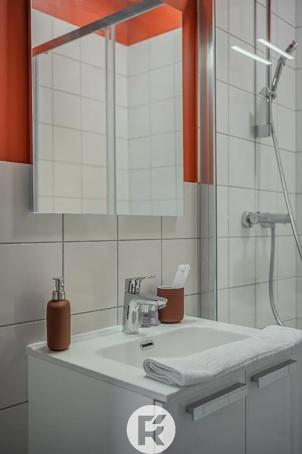 R'Apparts Le Palazzo Grenoble 0*,  France