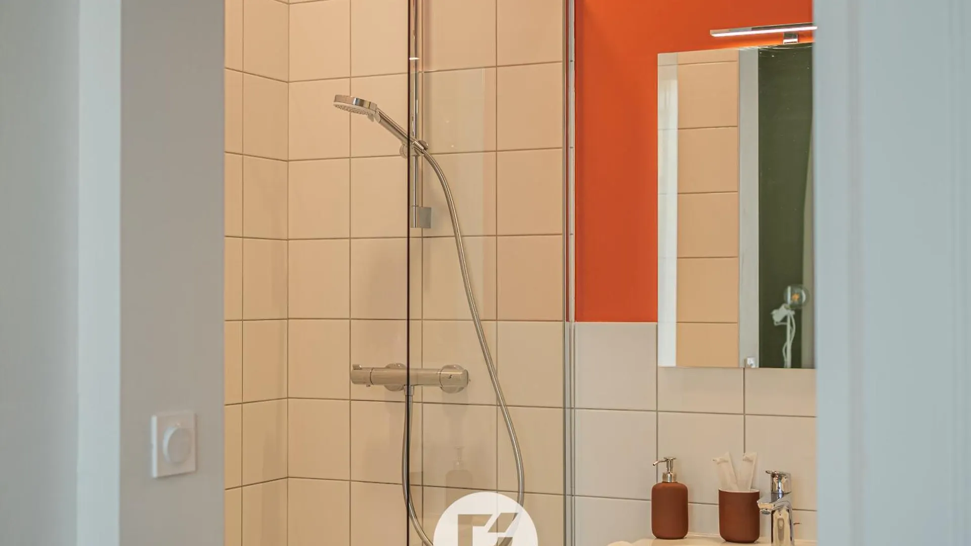 R'Apparts Le Palazzo Grenoble Apartment